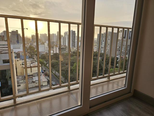 DEPA! Boutique frente a Parque!, Eje Ejecutivo de San Isidro! PRECIO que no volverás a ver! $144,000