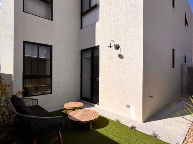 Depa en El Mayorazgo en Planta Baja con Jardín, 2 Recámaras, El Mayorazgo, Querétaro