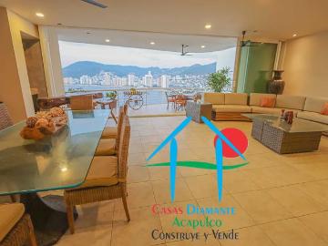 Depa en renta vacacional para 12 personas. Con 3 recámaras y terraza con vista al mar
