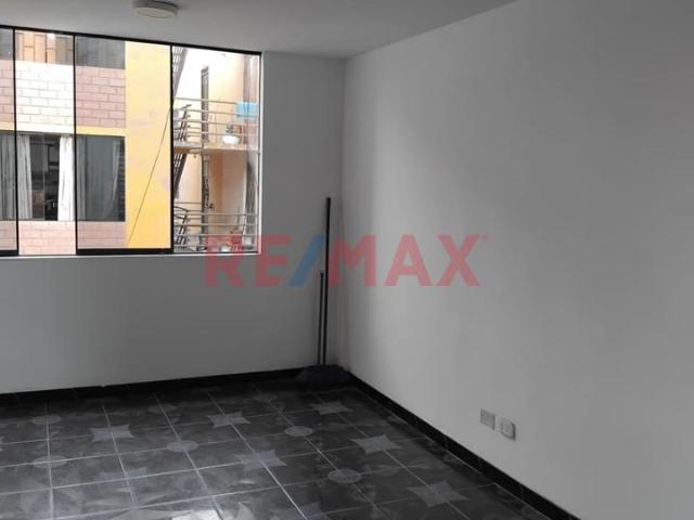 ¡Depa En Residencial Campoy En San Juan De Lurigancho!
