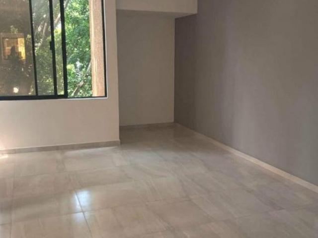 DEPA EN VENTA, A 2 CUADRAS DE CENTRO MAGNO, TOTALMENTE REMODELADO