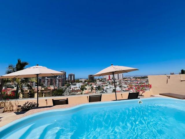 Depa en venta en Av. Montessori a espaldas del hospital Joya en Vallarta