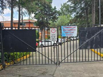 Depa Planta Baja en Unidad Habitacional Fuentes Brotantes, Bloque B 8, SOLO CONTADO