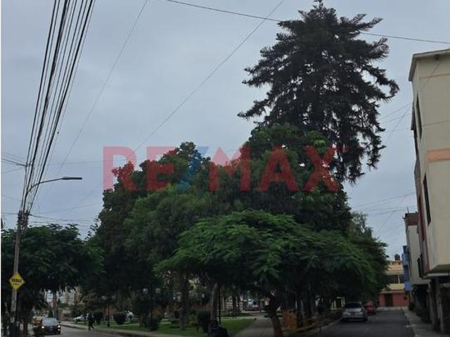 Departamnto En Venta Con Cochera En El Condominio Los Prados De Chaclacayo