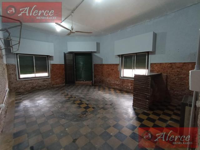 DEPARTAMENTO 3 AMBIENTES CON SHOWROOM Y COCHERA, A METROS DE PUENTE GERLI