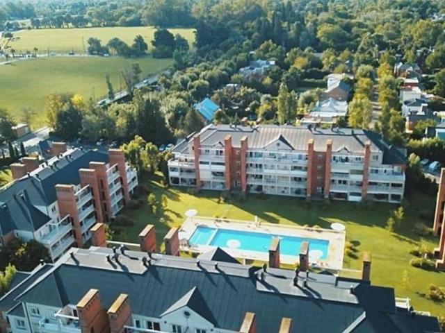 Departamento 3 ambientes Pb, con jardin