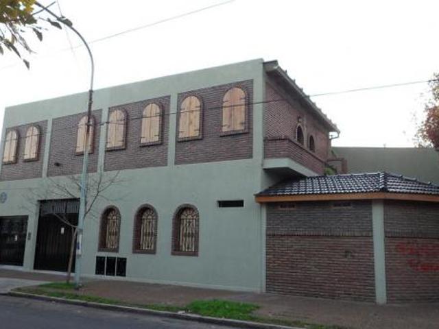 Departamento 3 ambientes primer piso al frente en Inmomap