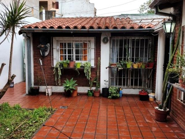 DEPARTAMENTO 3 AMBIENTES TIPO CASA. SIN EXPENSAS. PATIO CON PARRILLA PICHINCHA 2561 4 LANUS ESTE