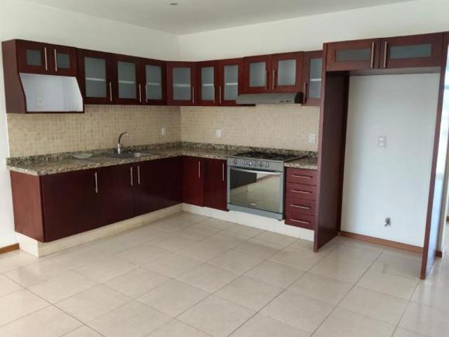 Departamento 3 recámaras en Arboledas, excelente ubicación