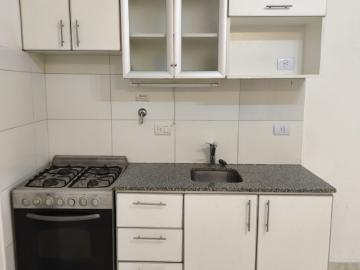 DEPARTAMENTO 1 AMBIENTE CON BALCÓN Y VISTA AL CONTRAFRENTE. AV. MITRE 1660 PISO 4 \C\ AVELLANEDA