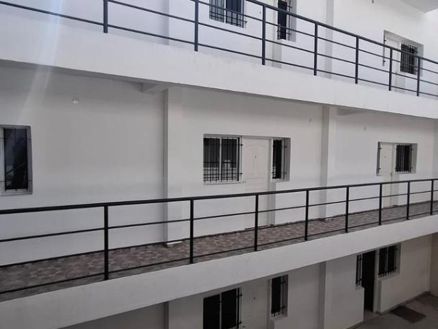 Departamento 1 dormitorio con patio en alquiler Rioja y Ayacucho Zona Easy en Centro