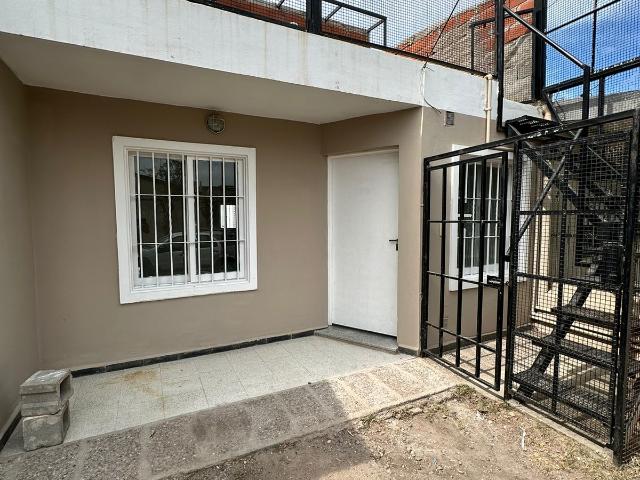 Departamento 1 dormitorio planta baja barrio las flores