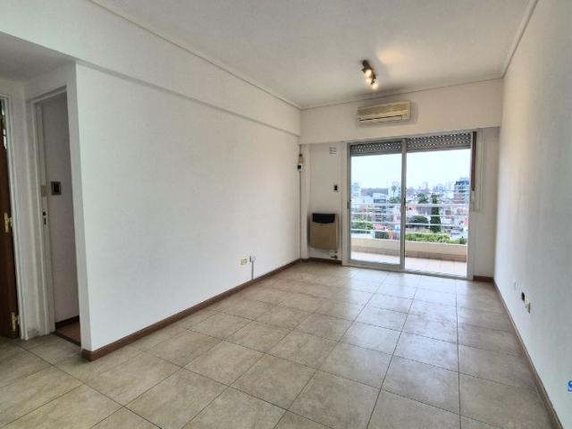 Departamento 2 amb con balcon y cochera Santos Lugares