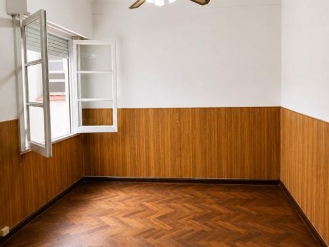 DEPARTAMENTO 2 AMBIENTES 42m² MUY LUMINOSO Pje Pedro de Mendoza 380 2° H por escalera Avellaneda