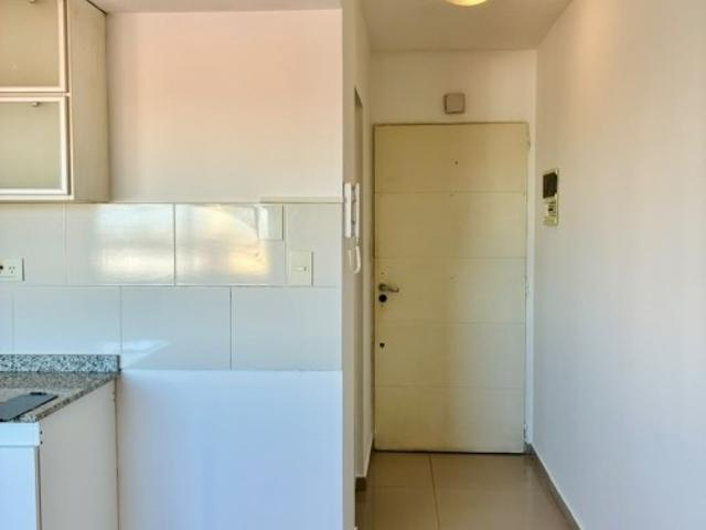 DEPARTAMENTO 2 AMBIENTES CON BALCON Y VISTA AL FRENTE. AV. MITRE 2998 PISO 4 B AVELLANEDA