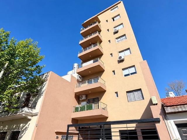 Departamento 2 ambientes con balcon al contrafrente