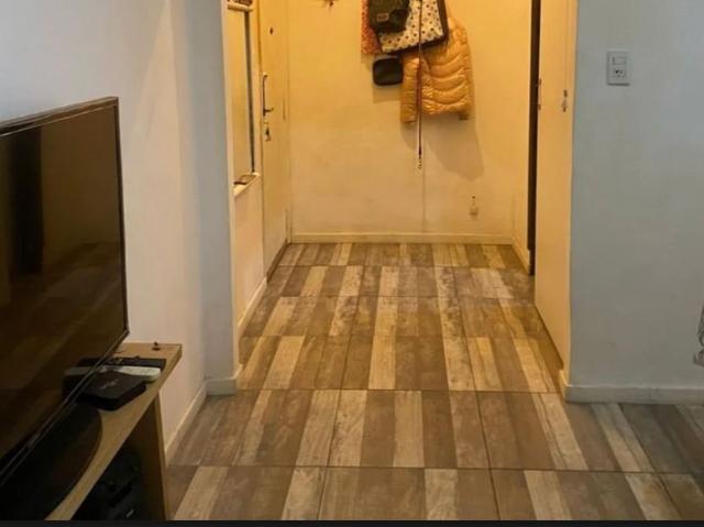 Departamento 2 ambientes con patio Flores