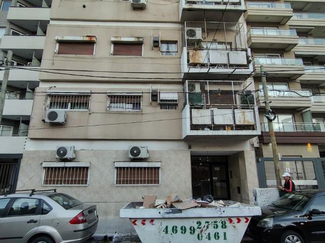Departamento 2 ambientes con patio