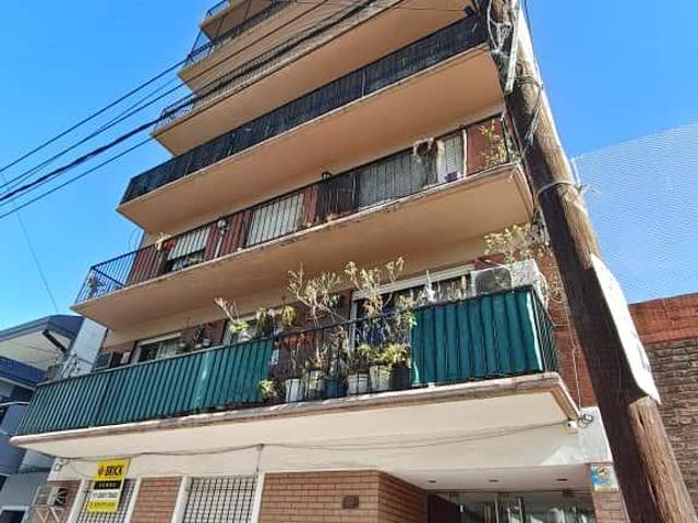 DEPARTAMENTO 2 AMBIENTES ALQUILER EN GOBERNADOR IRIGOYEN 434 2?E LANUS OESTE