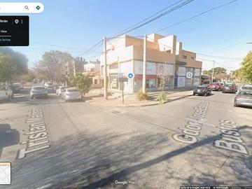 Departamento 2 dorm c/cochera en esquina de Malbran, y Gdor. Jose Esteban Bustos 1779
