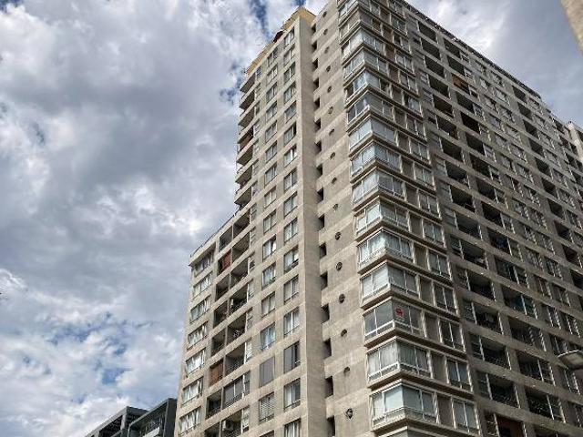 DEPARTAMENTO 2 DORMITORIOS / cercano Metro Santa Lucía