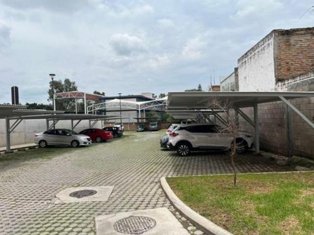 Departamento 2 recamaras, 2 baños, 1 estacionamiento, entrega inmediata frente a parque Solidaridad