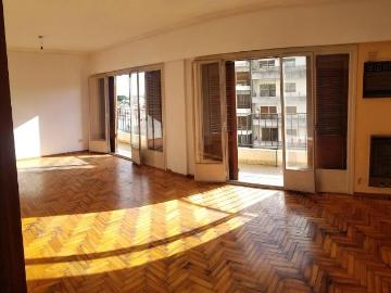 Departamento 4 Amb en Alquiler con balc?n al frente Flores