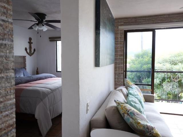 Departamento con alberca cerca de la playa en Barrio Santa Maria