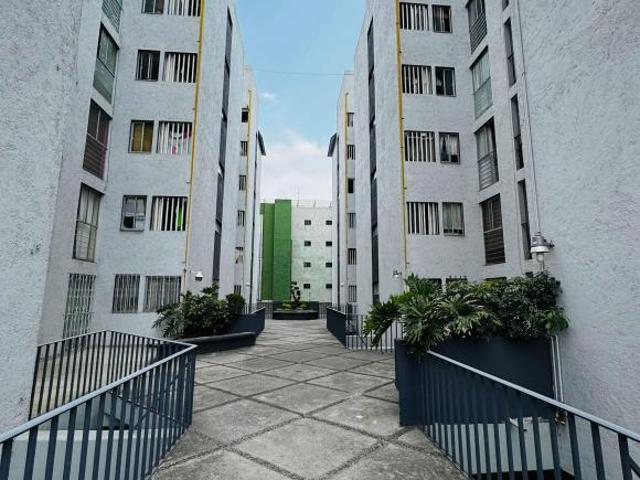 Departamento con Balcón Exterior y Excelente Conectividad – Frente a Deportivo