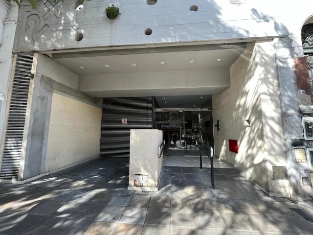 Departamento con cochera en Alquiler Av San Juan 1000 San Cristobal Capital Federal
