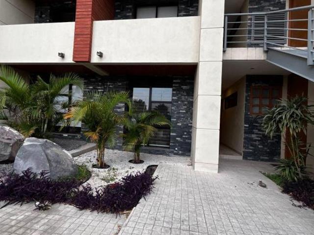 Departamento con doble Altura en Vista Real