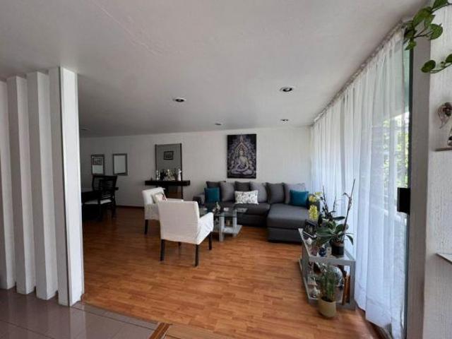Departamento con gran potencial para renovar en Insurgentes Cuicuilco