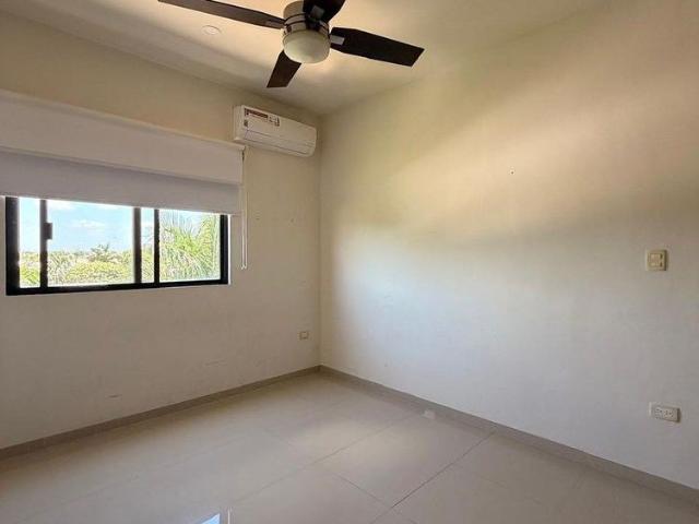 DEPARTAMENTO CON PANELES SOLARES EN PINOS EN RENTA