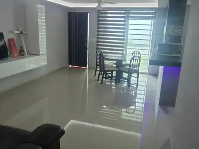 Departamento con Roof Garden en planta baja Alberca Comun