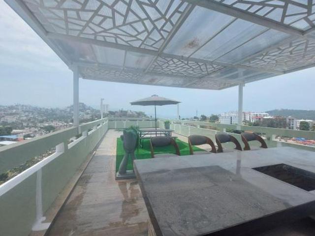 Departamento con Roof Garden Privado en Fraccionamiento Las Playas