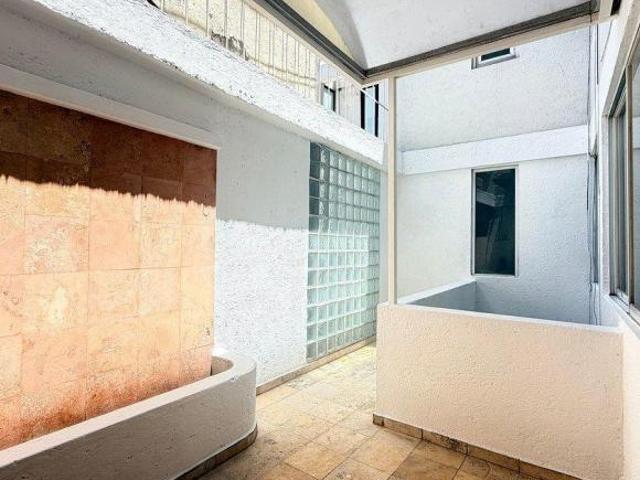 DEPARTAMENTO CON TERRAZA INTERIOR 103m2 CONDESA