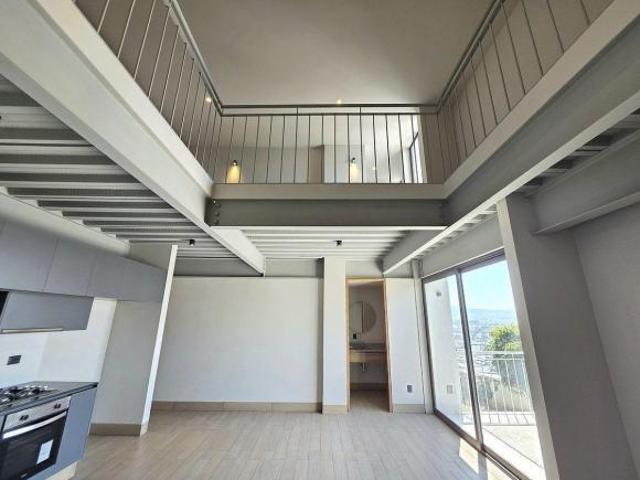 Departamento con terraza privada y 2 estacionamientos en excelente precio S04