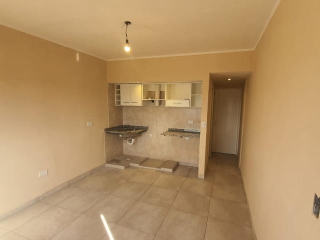 DEPARTAMENTO CON UNA HABITACION 1° PISO