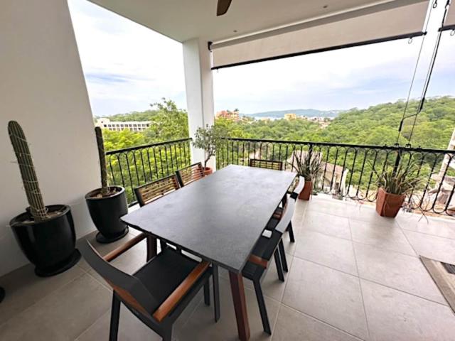 Departamento con vista al mar, alberca, cerca de Playa Arrocito, en venta Huatulco