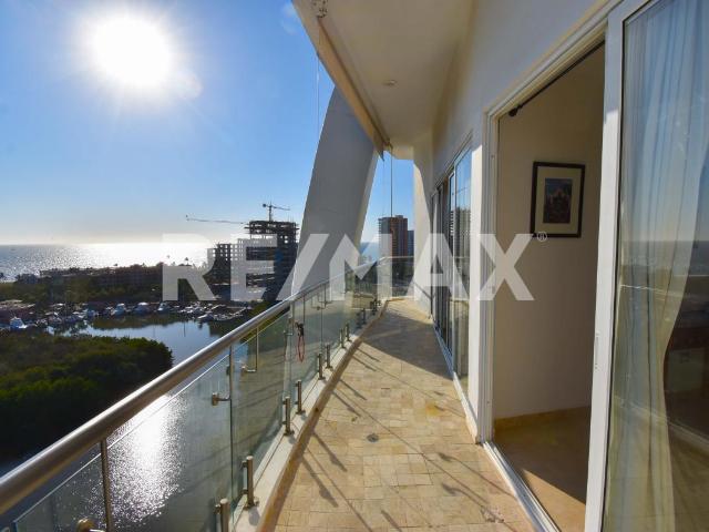Departamento con vista espectacular en Marina Platino Plus
