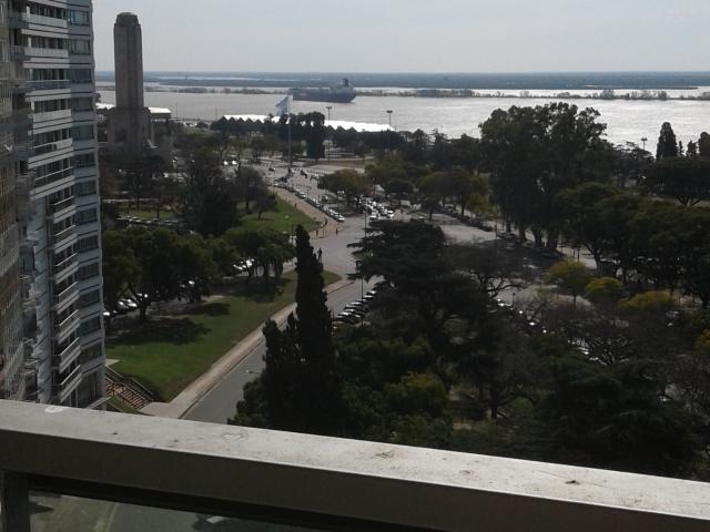 DEPARTAMENTO CON VISTA FRANCA AL RIO Y COCHERA EN BARRIO MARTIN