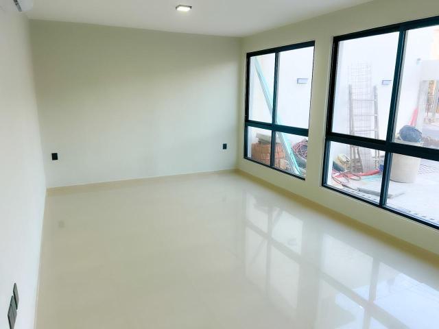 Departamento con 1 Recamara Principal con ba?o completo y closet, Tambien cuenta con 2 Recamaras principales con closet, 1 ba?o completo compartido, Cocina integral, Sala Comedor, Cuarto de lavado, Closet de blancos y Garage para 1 auto