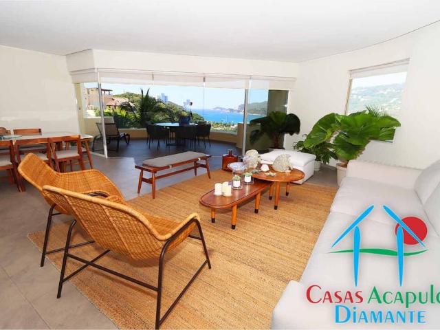 Departamento con 2 recámaras y 2 terrazas con vistas a la bahía de Puerto Marqués