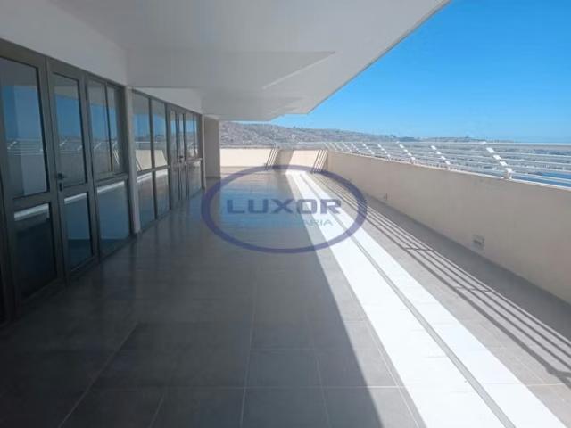Departamento casi nuevo gran vista panorámica despejada al mar terraza | 4 dormitorios por 152000. 00 en Valparaíso