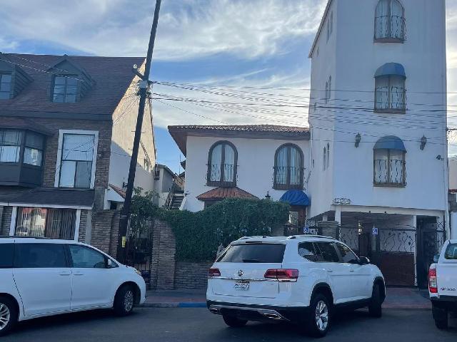 DEPARTAMENTO CÉNTRICO AMUEBLADO EN PLANTA ALTA, CERCANO A PARQUE REVOLUCIÓN