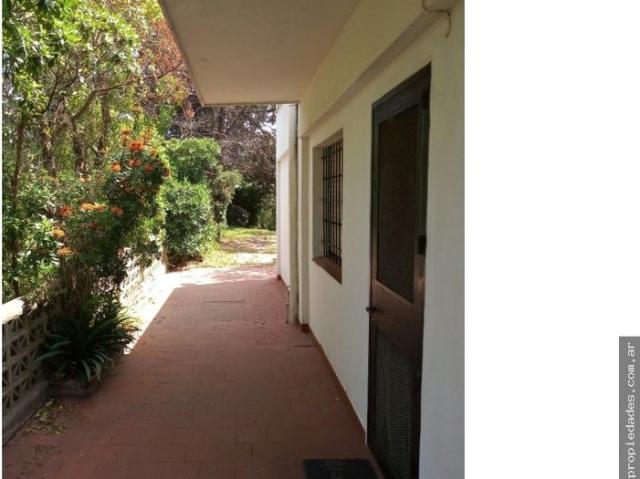 Departamento a 1 cuadra y media del mar