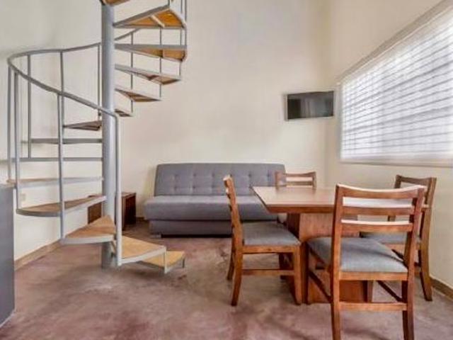 Departamento amueblado céntrico en renta