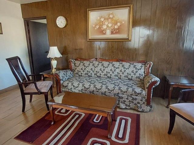 DEPARTAMENTO AMUEBLADO, CÉNTRICO, IDEAL PARA EJECUTIVOS O PROFESIONISTAS