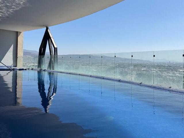 Departamento Amueblado con 2 Rec?maras en Torre Adamant