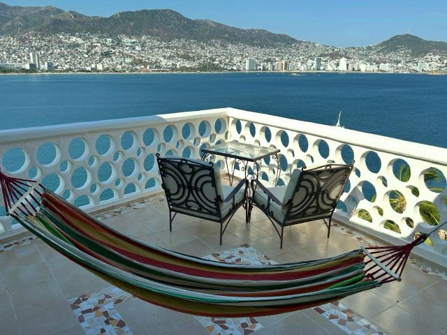 Departamento Amueblado con Vista al Mar en Renta – Fracc. Las Playas, Acapulco